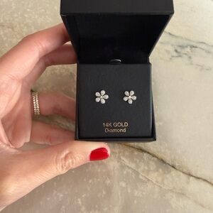 14K Gold Diamond Flower Earrings